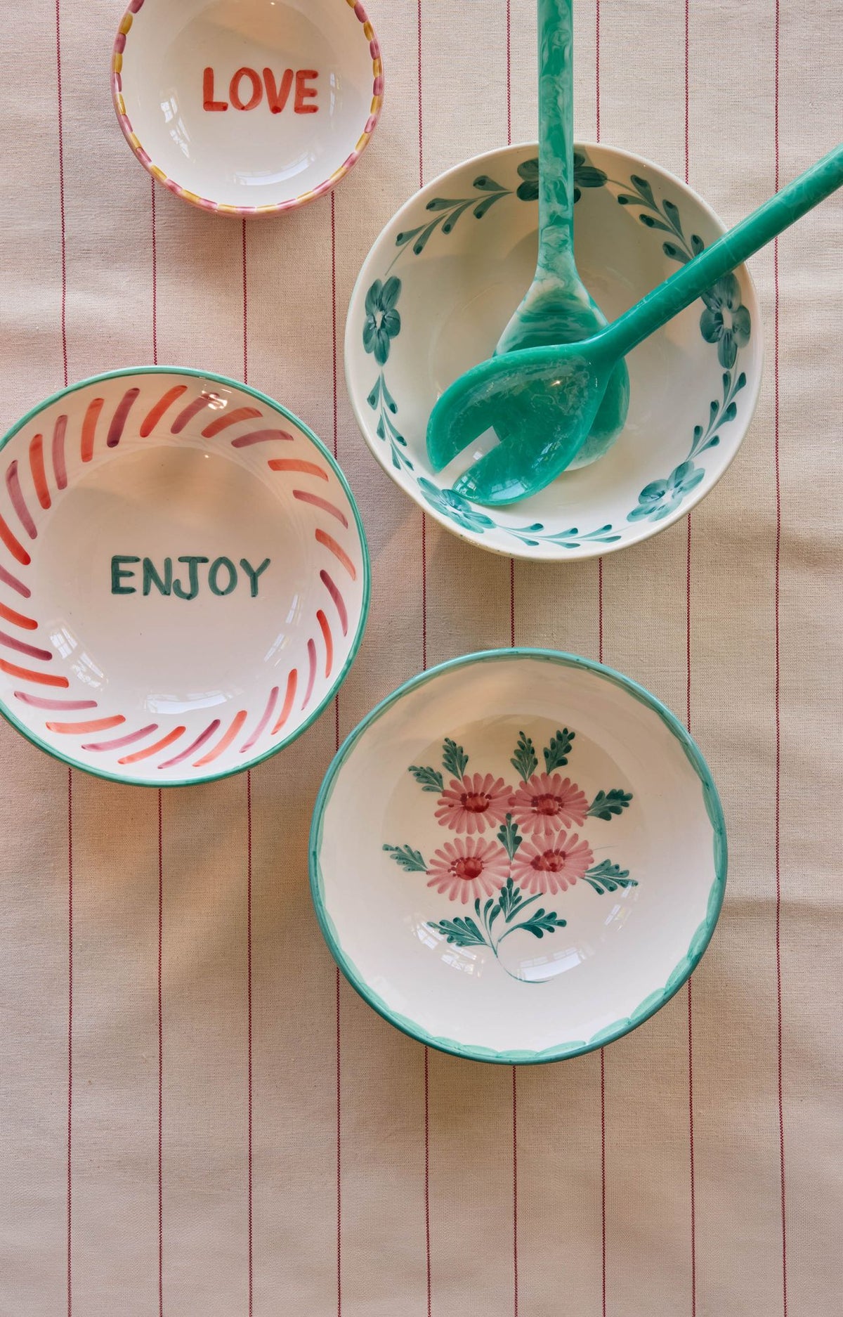 Hand-Painted Green Vine Ceramic Serving Bowl — 27.7 oz