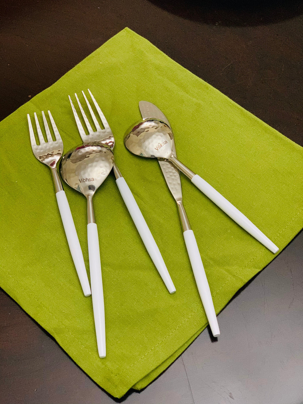 White & Silver Flatware Set — 20 Piece