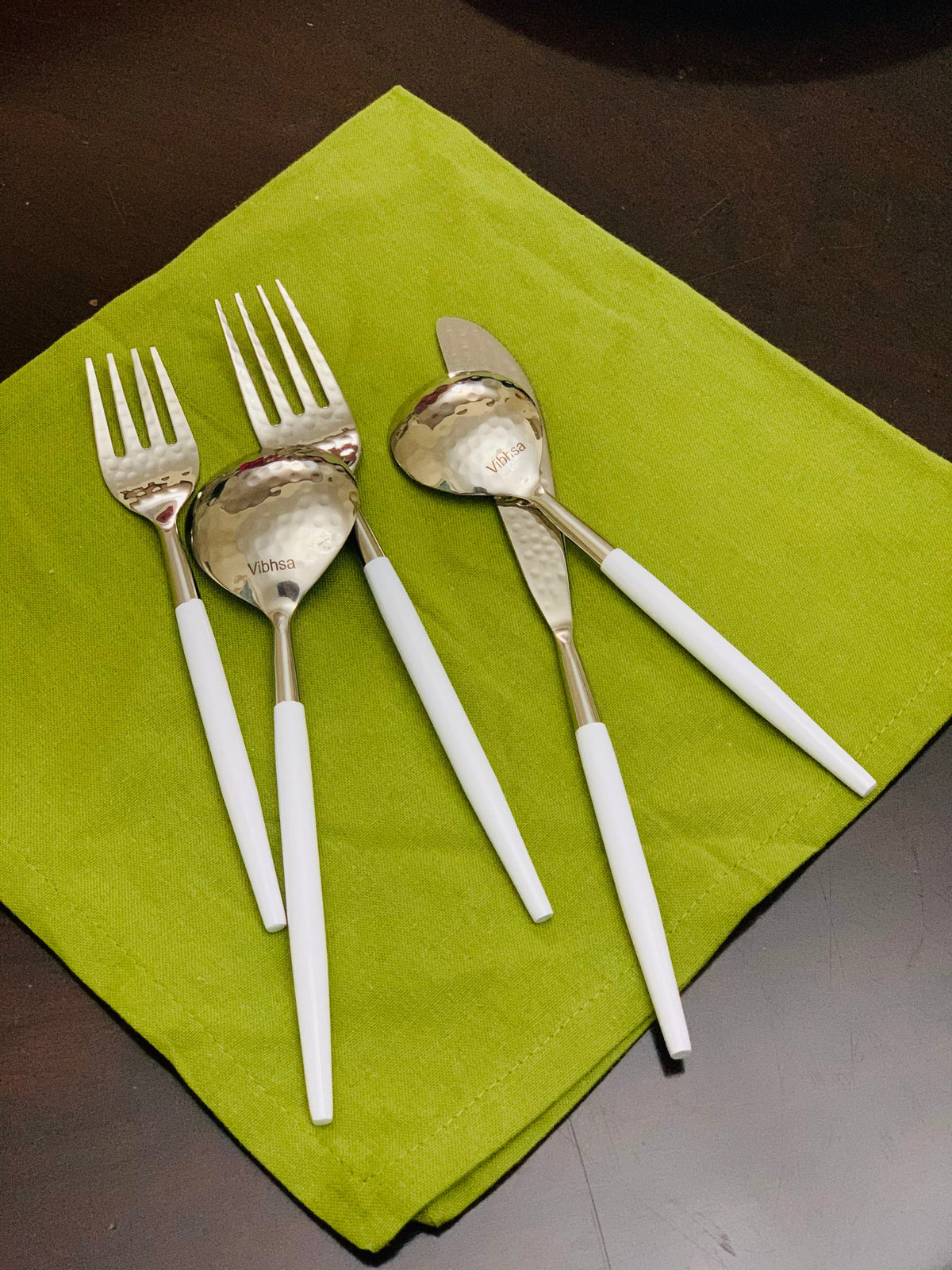 White & Silver Flatware Set — 20 Piece