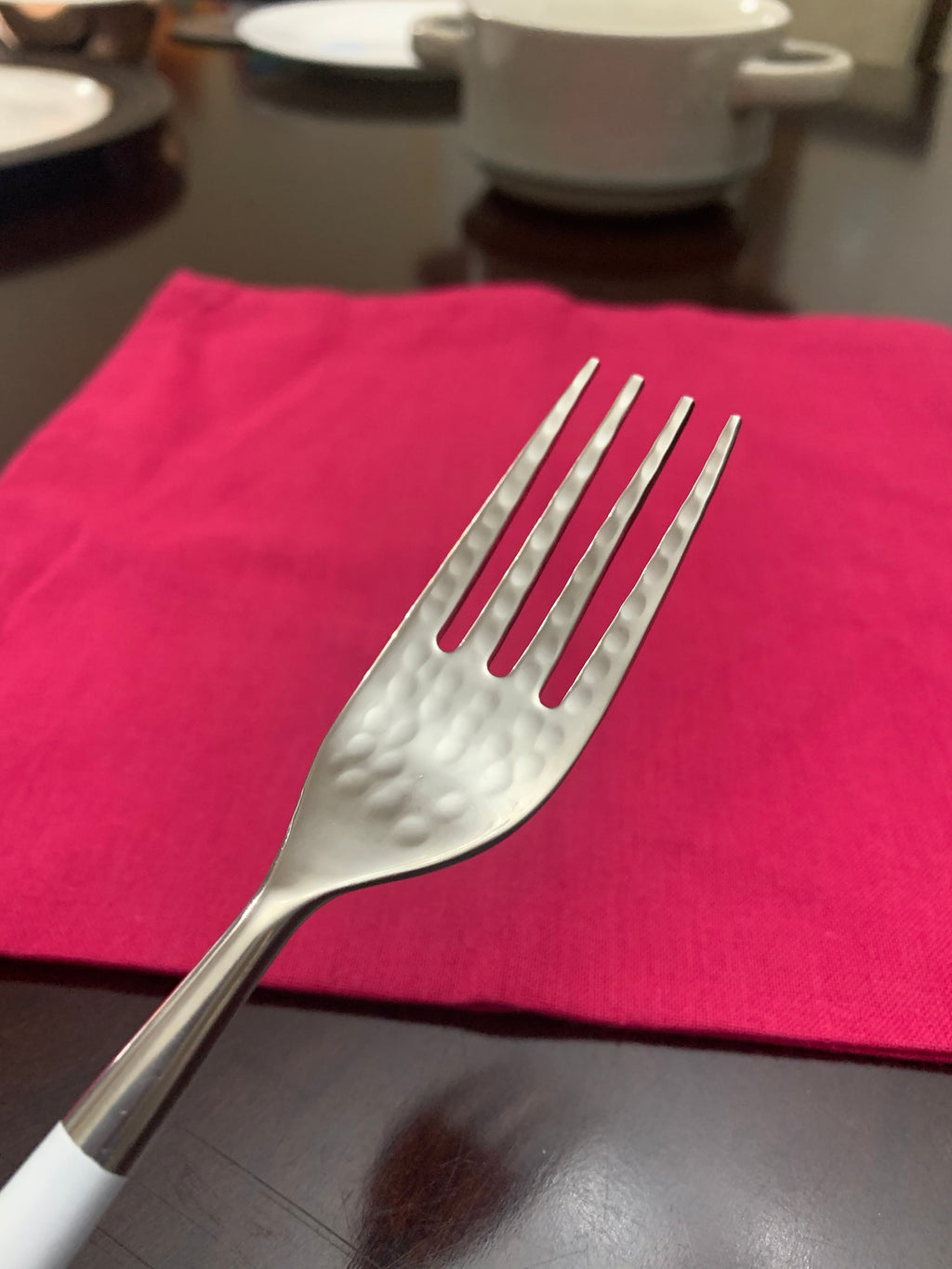 White & Silver Flatware Set — 20 Piece