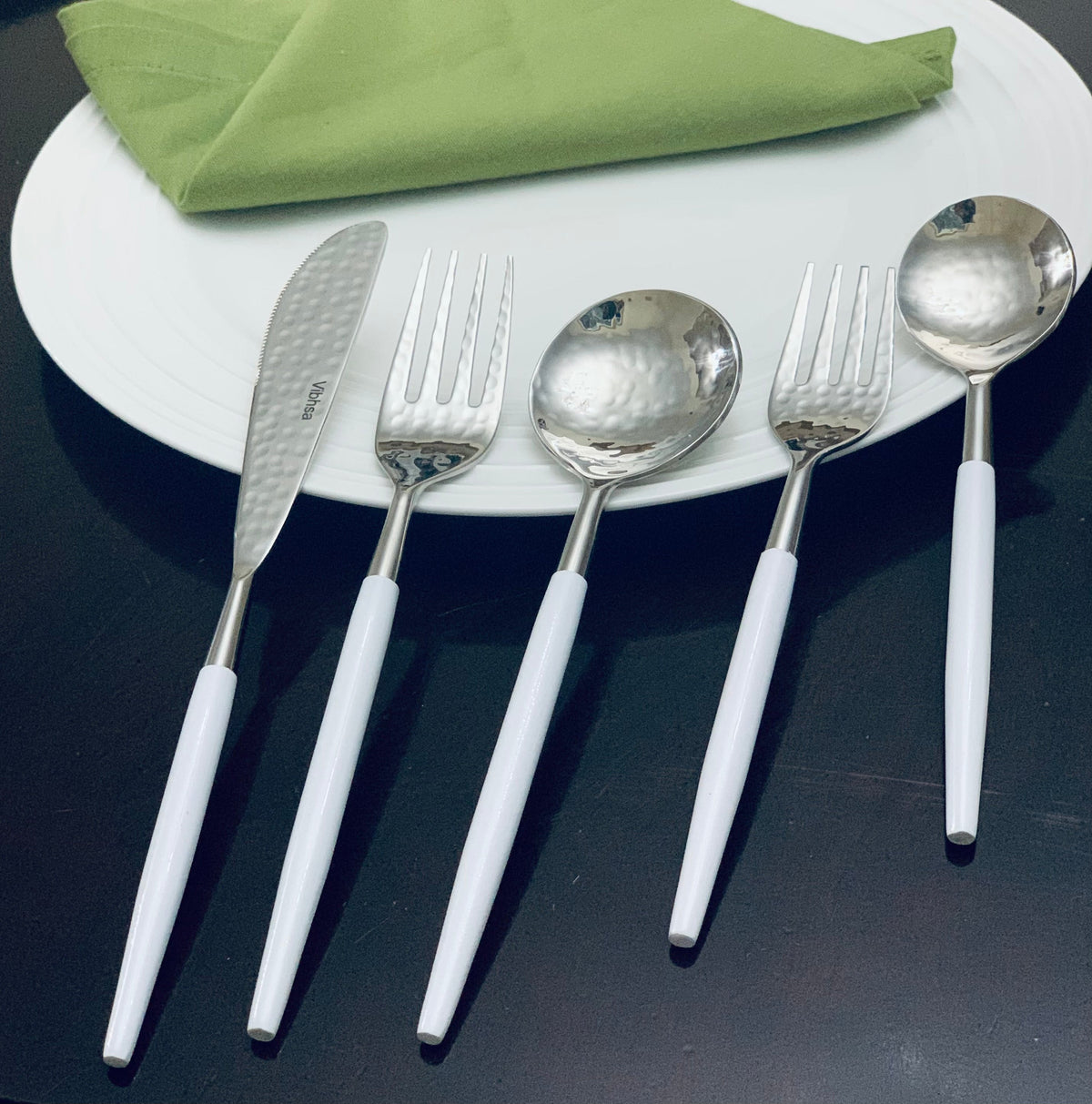 White & Silver Flatware Set — 20 Piece