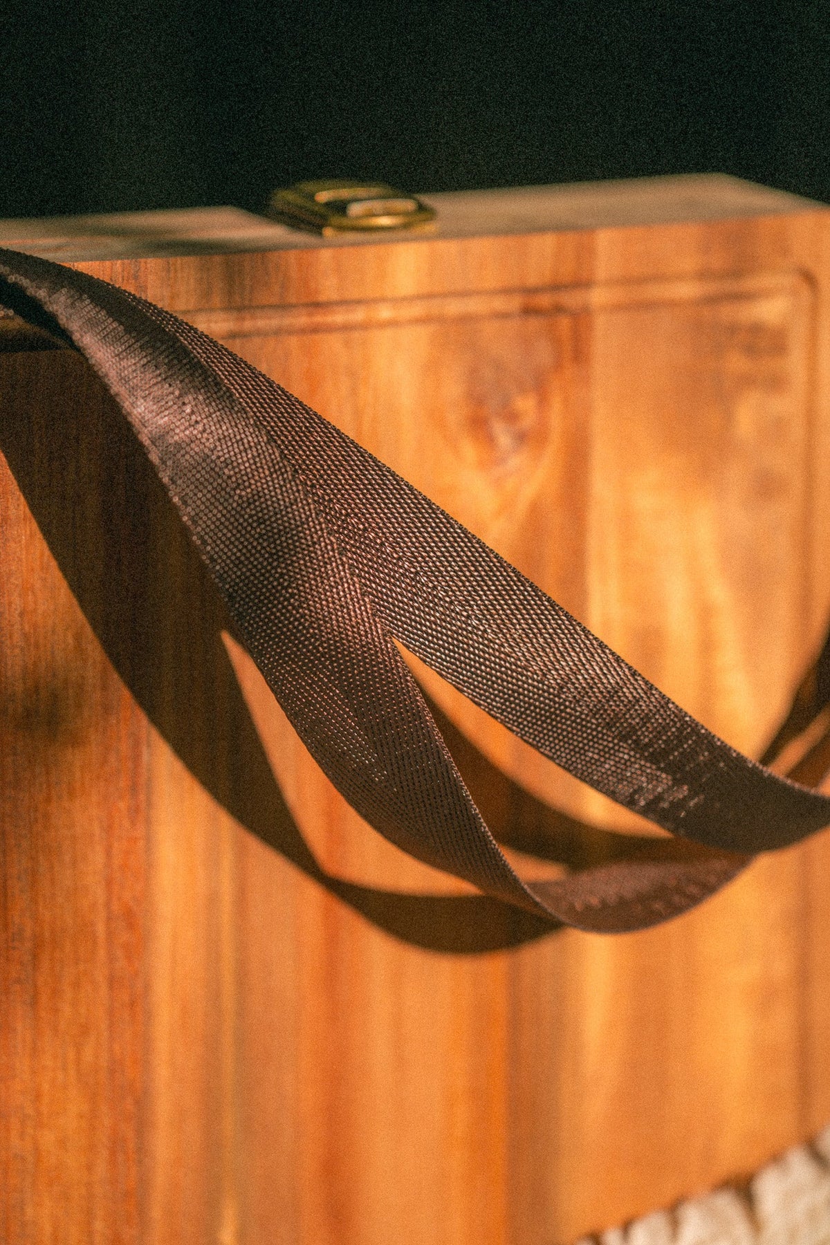 Folding Acacia Cheese Board with Serving Tools
