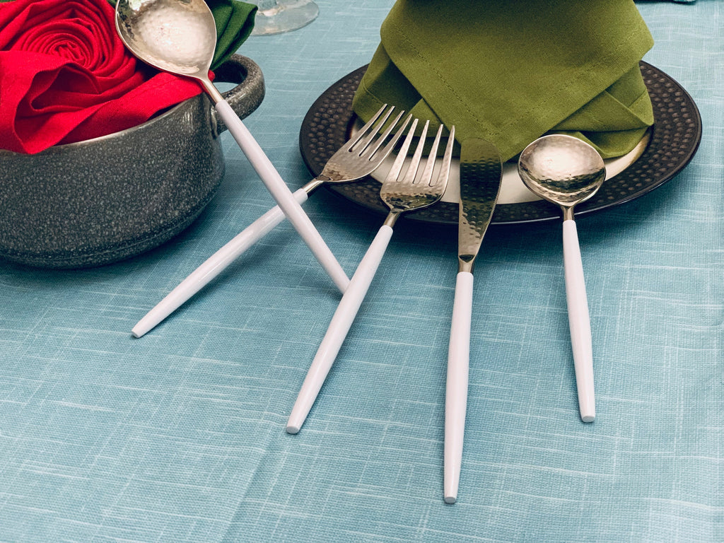 White & Silver Flatware Set — 20 Piece