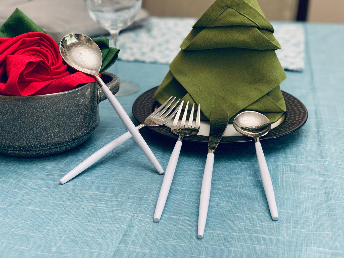 White & Silver Flatware Set — 20 Piece
