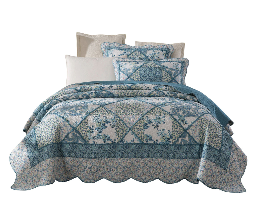 Petal Dance Blue & Ivory Cotton Patchwork Quilt Set